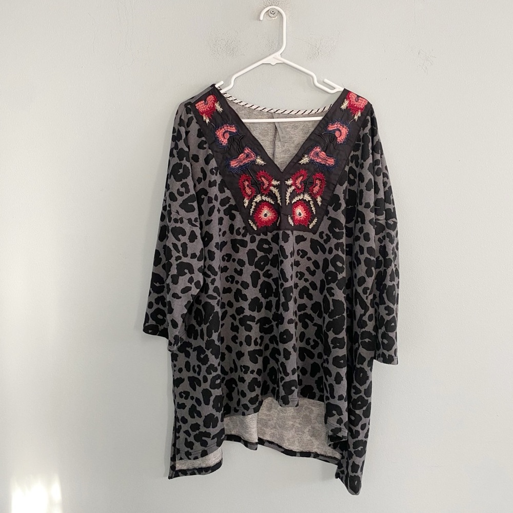 Honeyme Curvy Gray Leopard Print Blouse with Floral Embroidery